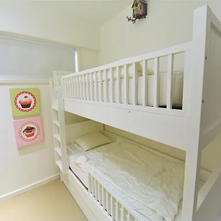 Appartement In Duinbergen With Beachfront Views Knokke-Heist