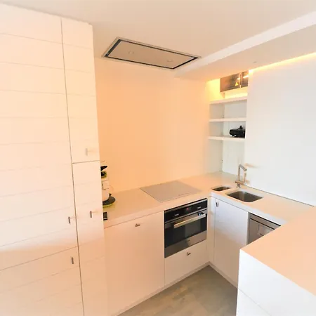 In Duinbergen With Beachfront Views